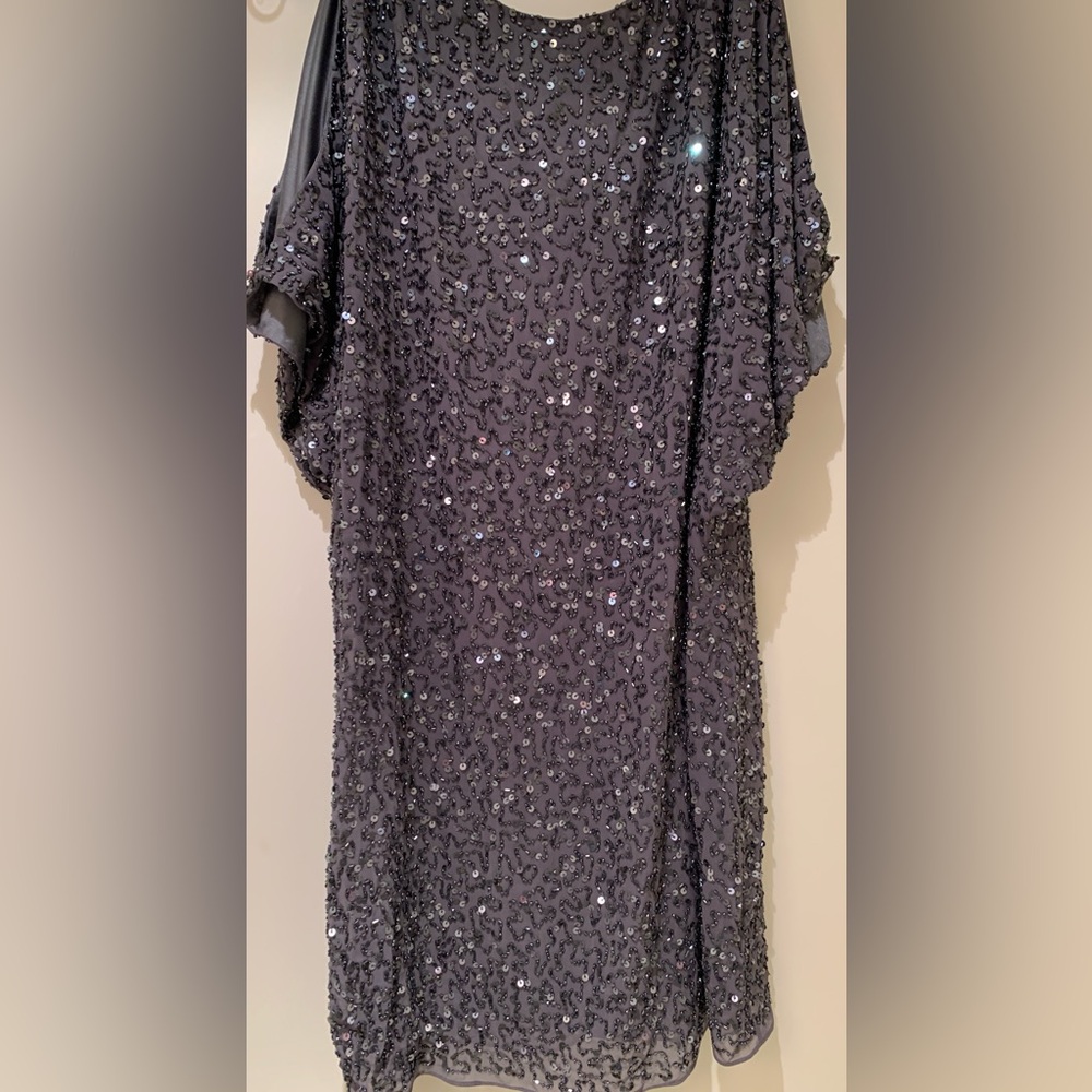 Aidan Mattox - Women's Bateau Neck Sequin & Beaded Midi Dress (grey/blk- size 6)